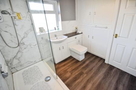 3 bedroom Bungalow for sale in Sea Lane, Friskney, PE22