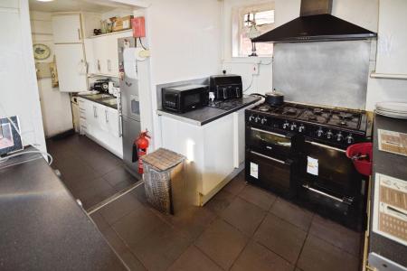 8 bedroom Guest House for sale in 103 Drummond Road, Skegness, PE25
