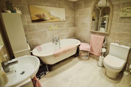 8 bedroom Guest House for sale in 103 Drummond Road, Skegness, PE25