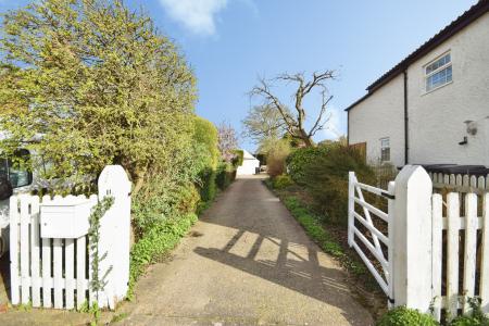 3 bedroom Detached house for sale in Storeys Lane, Burgh Le Marsh, PE24