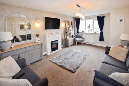 3 bedroom End of terrace house for sale in Belton Park Road, Skegness, PE25