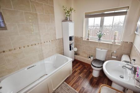 3 bedroom End of terrace house for sale in Belton Park Road, Skegness, PE25