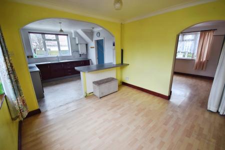 3 bedroom Semi-detached house for sale in Lincoln Green, Skegness, PE25