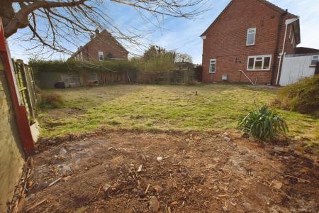 3 bedroom Semi-detached house for sale in Lincoln Green, Skegness, PE25