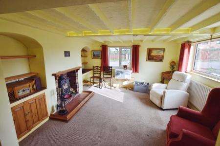 2 bedroom Semi-detached house for sale in Church Lane, Croft, PE24