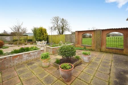 3 bedroom Bungalow for sale in Low Road, Friskney, PE22