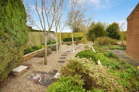 3 bedroom Bungalow for sale in Low Road, Friskney, PE22