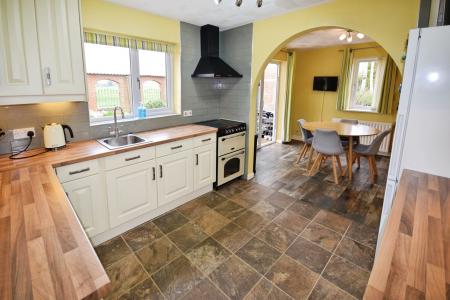 3 bedroom Bungalow for sale in Low Road, Friskney, PE22