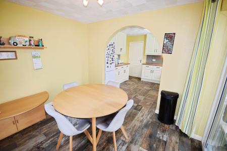 3 bedroom Bungalow for sale in Low Road, Friskney, PE22