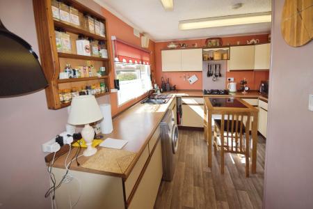 2 bedroom Park home for sale in Kingfisher Drive, Skegness, PE25