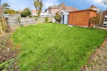 2 bedroom Bungalow for sale in Dormy Avenue, Skegness, PE25