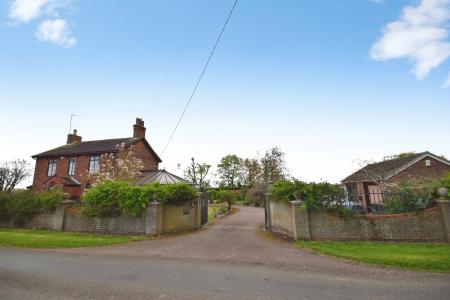 3 bedroom Detached house for sale in Bratoft Lane, Burgh Le Marsh, PE24