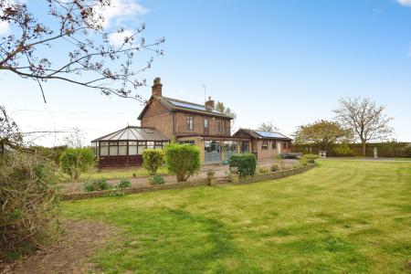 3 bedroom Detached house for sale in Bratoft Lane, Burgh Le Marsh, PE24