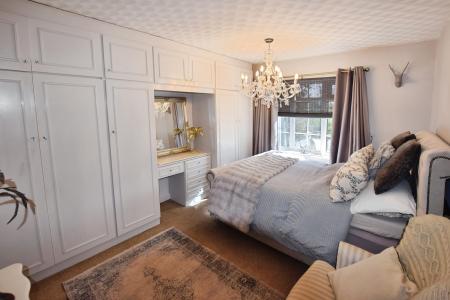 2 bedroom Bungalow for sale in Hall Lane, Burgh Le Marsh, PE24