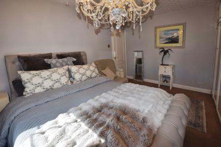 2 bedroom Bungalow for sale in Hall Lane, Burgh Le Marsh, PE24