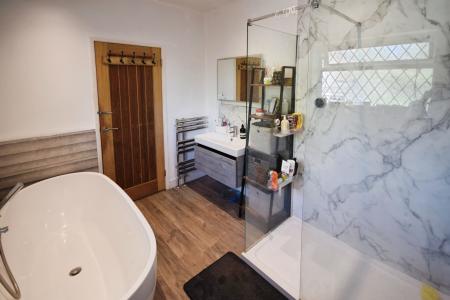 4 bedroom Detached bungalow for sale in Burgh Old Road, Skegness, PE25