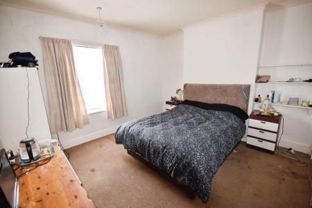 5 bedroom Semi-detached house for sale in Scarbrough Avenue, Skegness, PE25