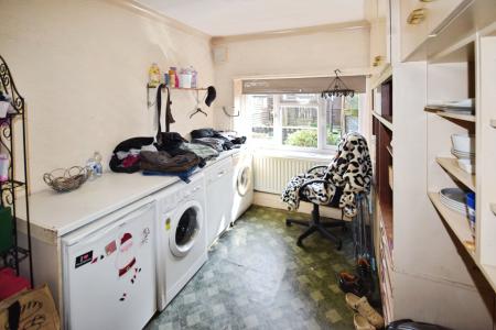 5 bedroom Semi-detached house for sale in Scarbrough Avenue, Skegness, PE25