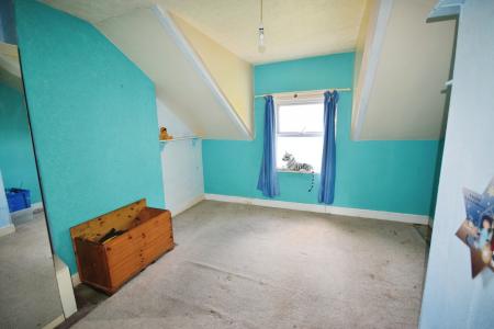 5 bedroom Semi-detached house for sale in Scarbrough Avenue, Skegness, PE25