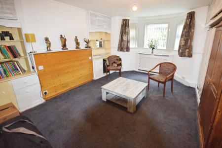 5 bedroom Semi-detached house for sale in Scarbrough Avenue, Skegness, PE25