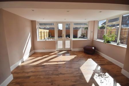 3 bedroom Semi-detached house for sale in Barnes Road, Skegness, PE25