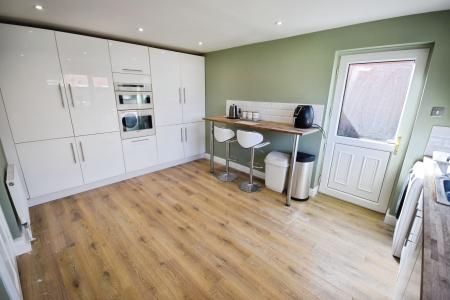3 bedroom Semi-detached house for sale in Barnes Road, Skegness, PE25