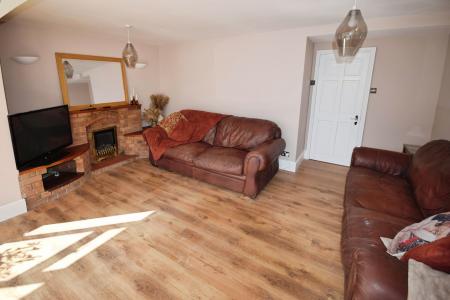 3 bedroom Semi-detached house for sale in Barnes Road, Skegness, PE25