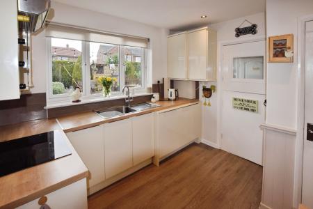 4 bedroom Semi-detached house for sale in Lindum Square, Skegness, PE25
