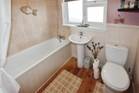 4 bedroom Semi-detached house for sale in Lindum Square, Skegness, PE25