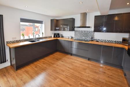 3 bedroom Detached bungalow for sale in Old Main Road, Old Leake, PE22