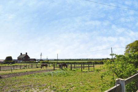 3 bedroom Bungalow for sale in West End, Hogsthorpe, PE24