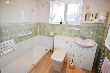 3 bedroom Bungalow for sale in West End, Hogsthorpe, PE24