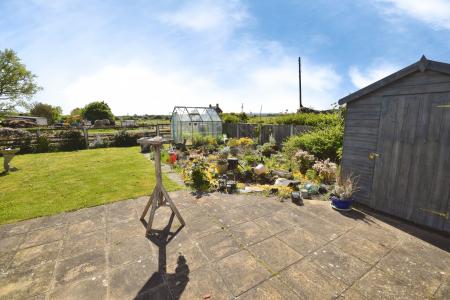 3 bedroom Bungalow for sale in West End, Hogsthorpe, PE24