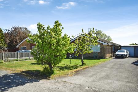 3 bedroom Bungalow for sale in West End, Hogsthorpe, PE24