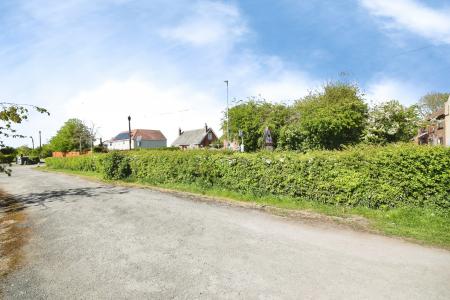 3 bedroom Bungalow for sale in West End, Hogsthorpe, PE24