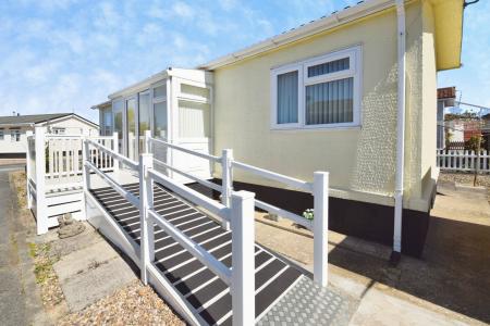 2 bedroom Bungalow for sale in Teal Close, Skegness, PE25