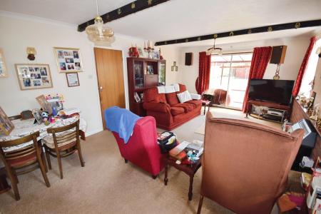 3 bedroom Bungalow for sale in Croft Lane, Croft, PE24