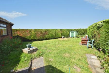 3 bedroom Bungalow for sale in Croft Lane, Croft, PE24