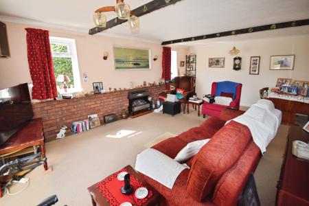 3 bedroom Bungalow for sale in Croft Lane, Croft, PE24