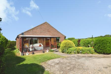 3 bedroom Bungalow for sale in Croft Lane, Croft, PE24