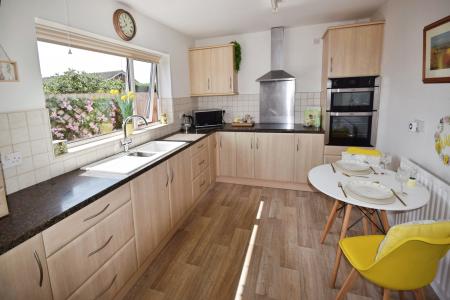 3 bedroom Bungalow for sale in Skipworth Way, Winthorpe, PE25