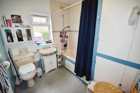 3 bedroom Bungalow for sale in Main Road, Friskney, PE22