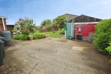 3 bedroom Bungalow for sale in Main Road, Friskney, PE22