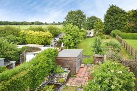 3 bedroom Semi-detached house for sale in Croft Lane, Croft, PE24