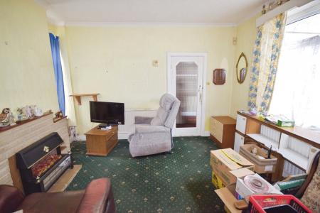 3 bedroom Semi-detached house for sale in Sunningdale Drive, Skegness, PE25