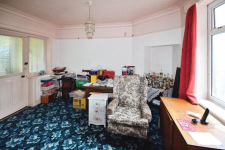 3 bedroom Semi-detached house for sale in Sunningdale Drive, Skegness, PE25