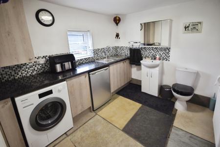 4 bedroom Detached house for sale in Main Road, Friskney, PE22
