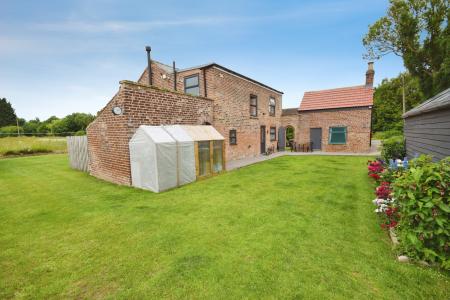 4 bedroom Detached house for sale in Main Road, Friskney, PE22
