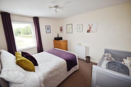 4 bedroom Detached house for sale in Main Road, Friskney, PE22