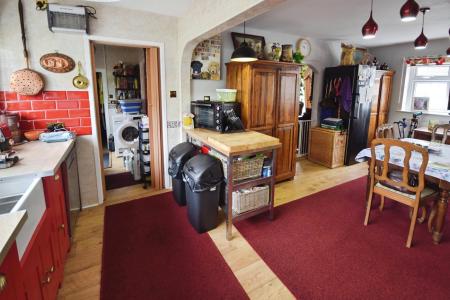 3 bedroom Bungalow for sale in Cumberworth Road, Mumby, LN13